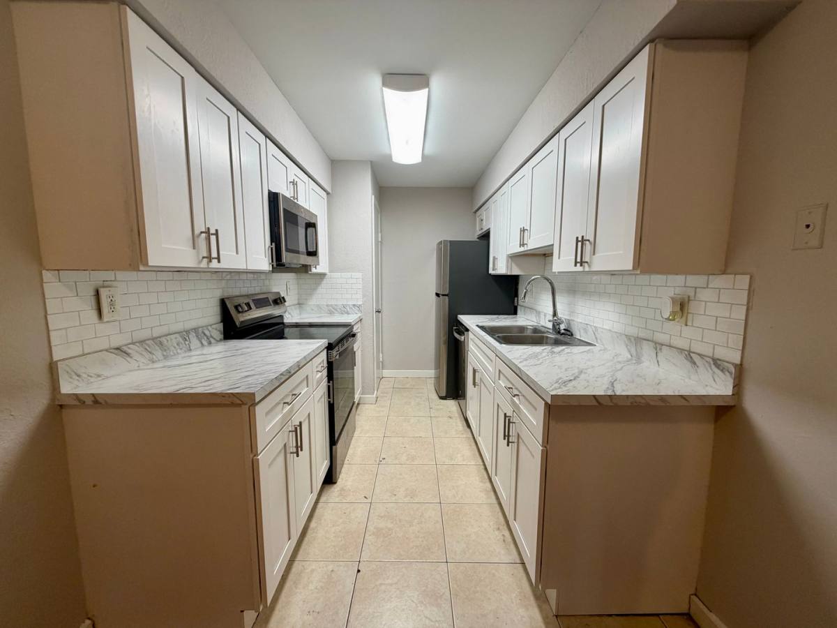Apartment for rent at 3701 W Wyoming Ave, Tampa, FL 33611
