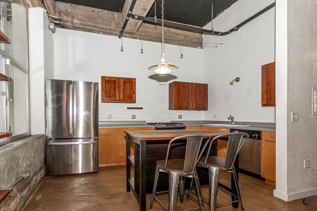 Condo for rent at 3240 Peralta St, Emeryville, CA 94608