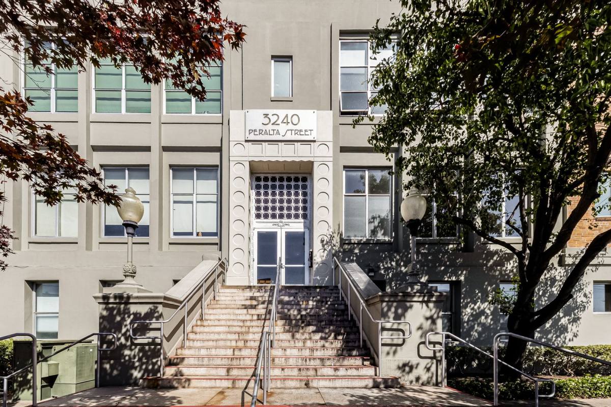 Condo for rent at 3240 Peralta St, Emeryville, CA 94608