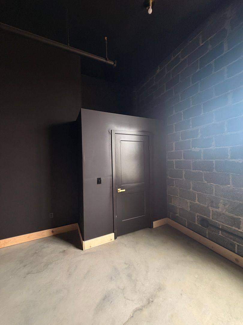 Apartment for rent at 21 W Broadway, Red Lion, PA 17356