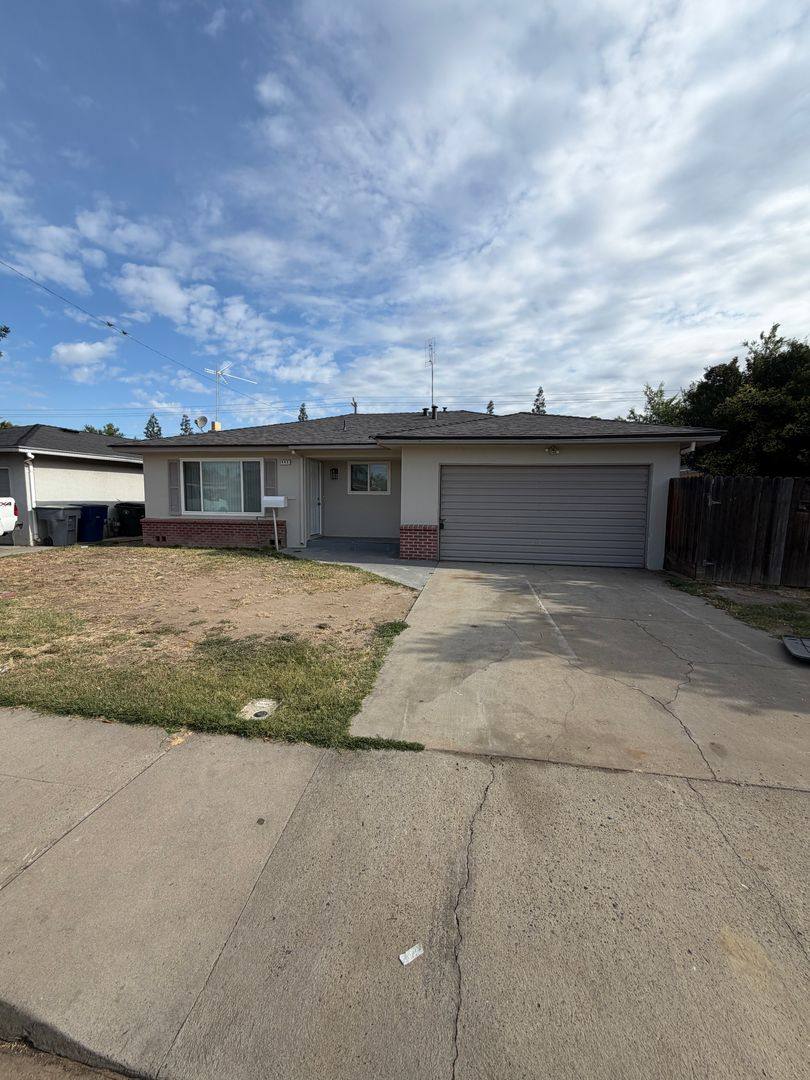 House for rent at 445 W San Gabriel Ave, Clovis, CA 93612