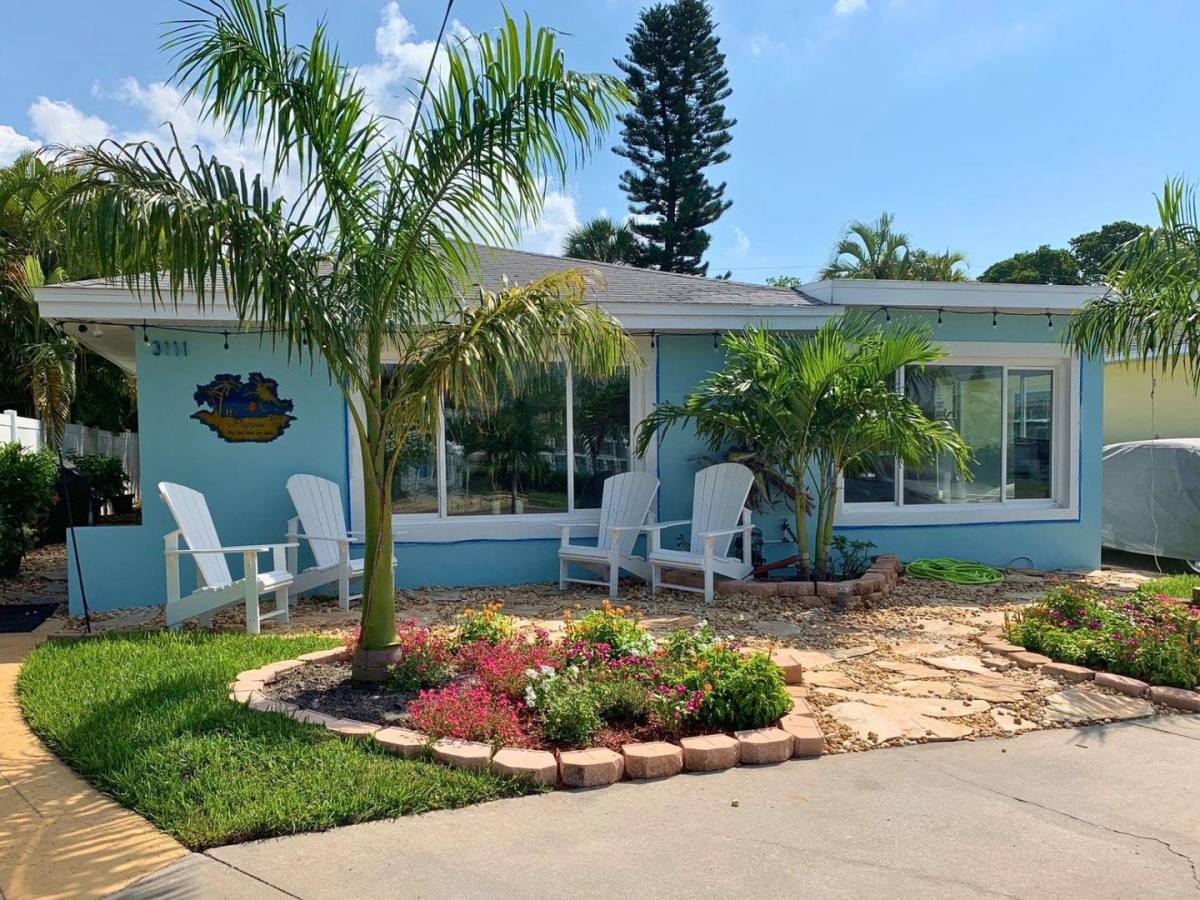 House for rent at 3111 W Maritana Dr, Saint Petersburg, FL 33706