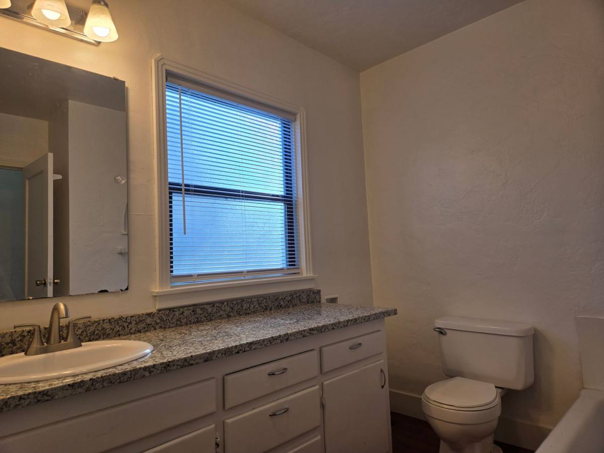 Apartment for rent at 1201 E Marshall St, Turlock, CA 95380