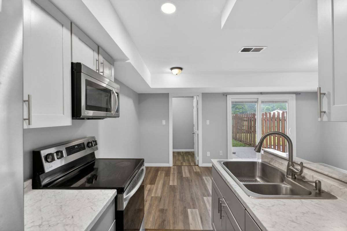 Townhouse for rent at 46 Village Dr, Dover, DE 19904