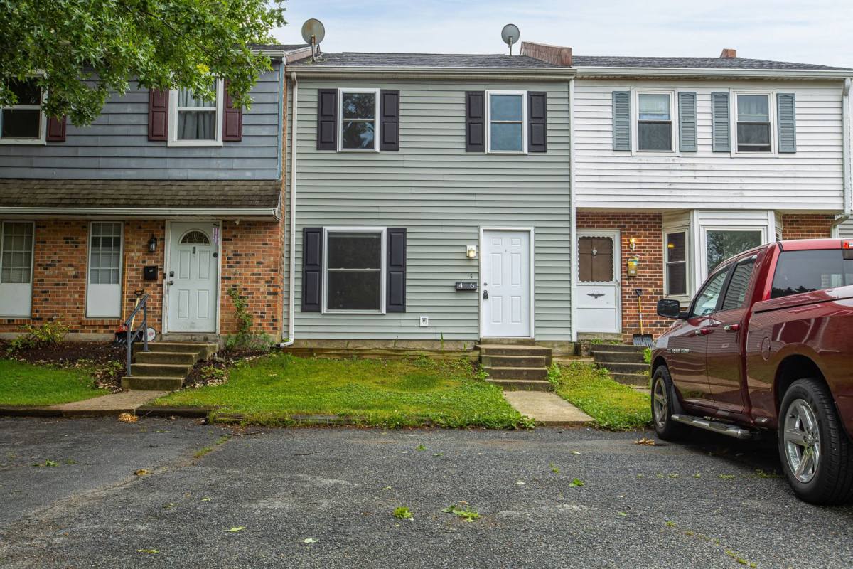 Townhouse for rent at 46 Village Dr, Dover, DE 19904