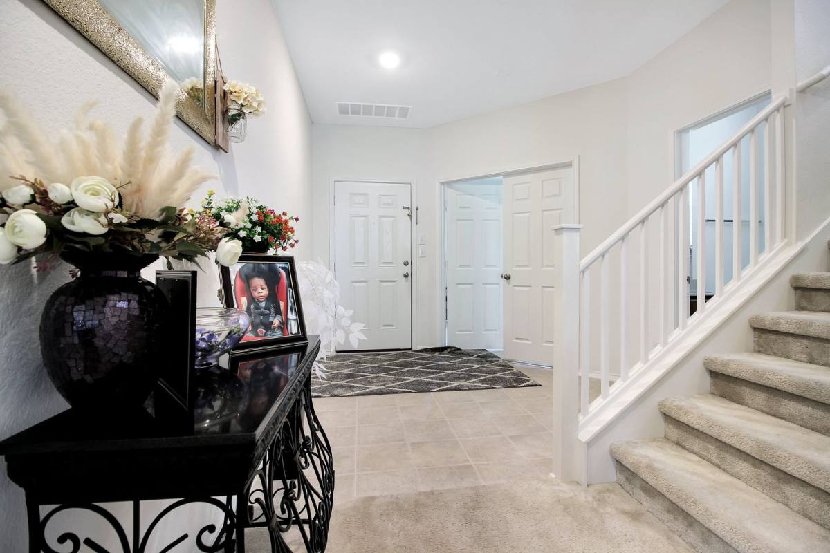 House for rent at 668 Bailey Park Dr, Jarrell, TX 76537