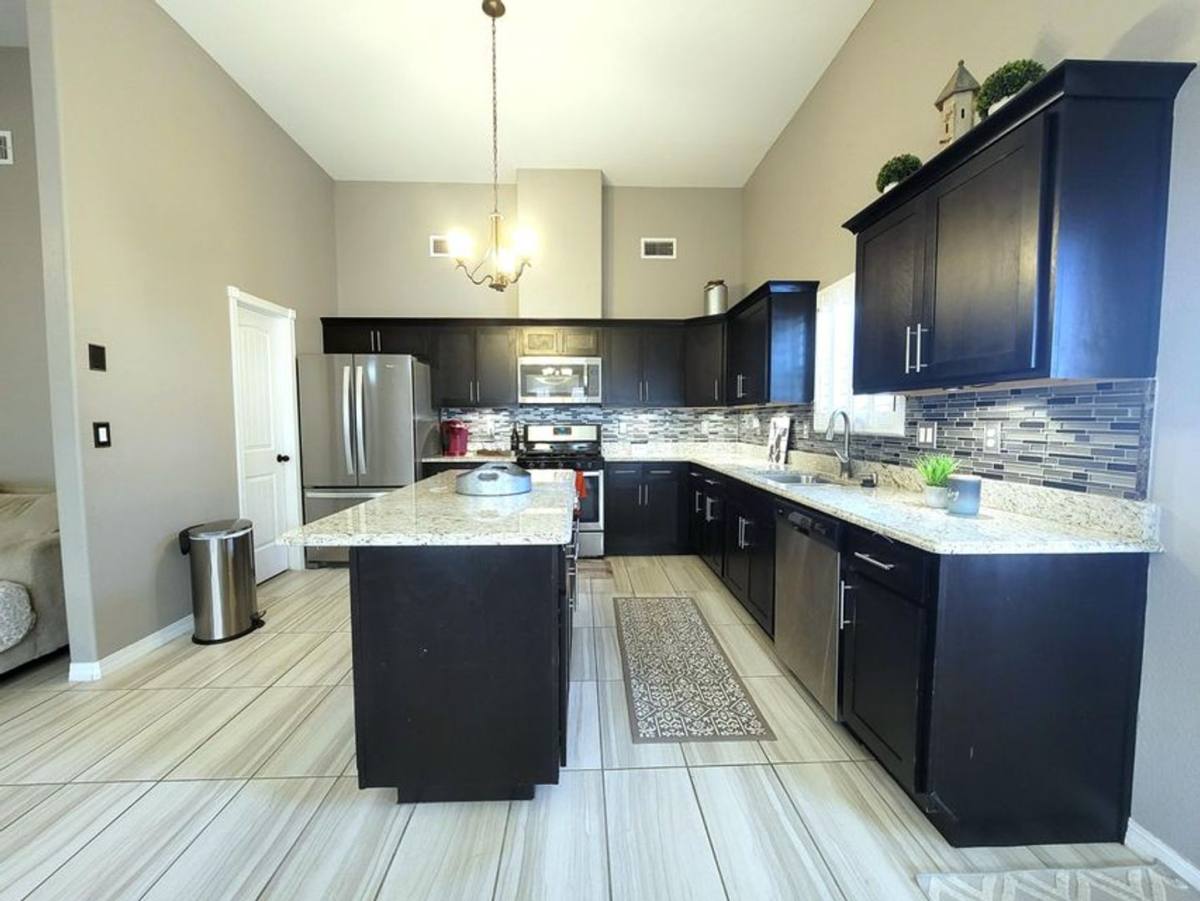 House for rent at 7852 Enchanted View, El Paso, TX 79911
