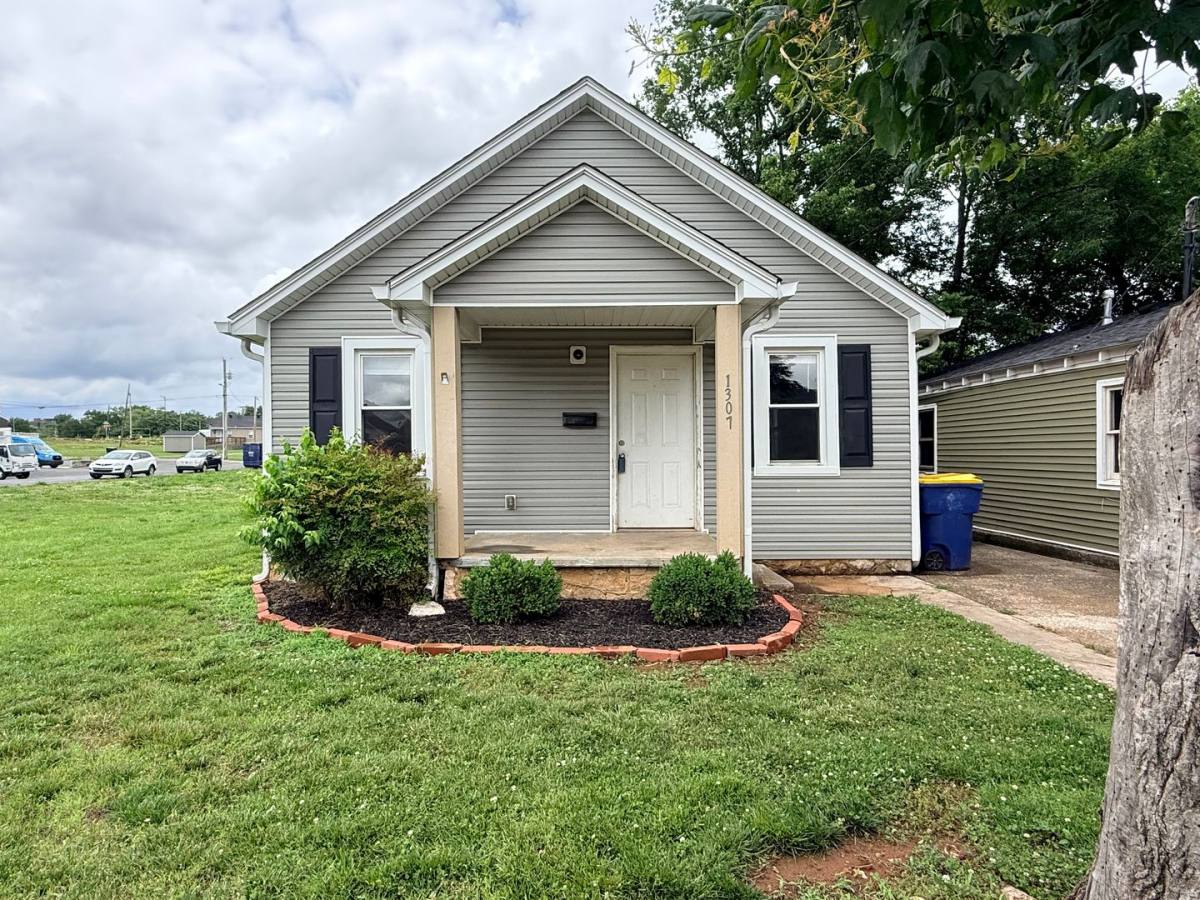 House for rent at 1307 Magnolia St, Bowling Green, KY 42103