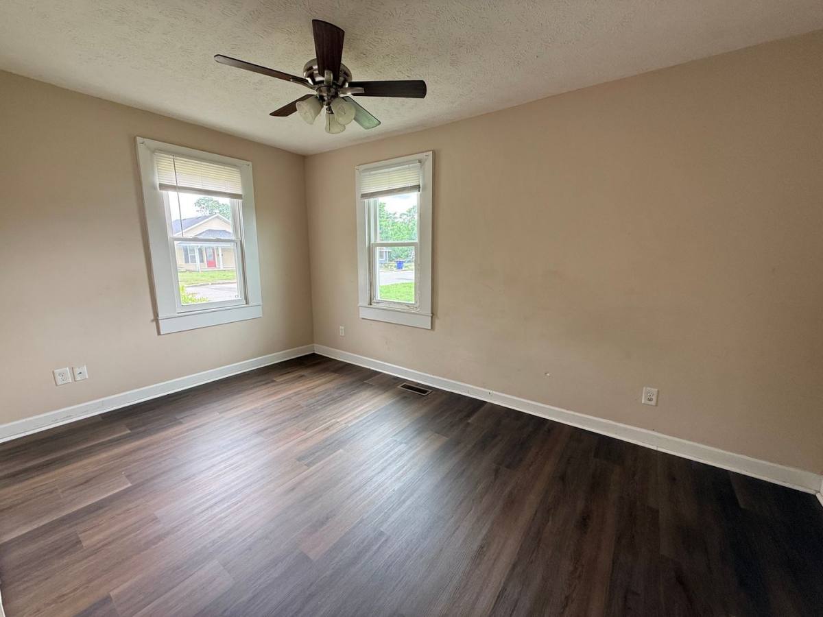 House for rent at 1307 Magnolia St, Bowling Green, KY 42103