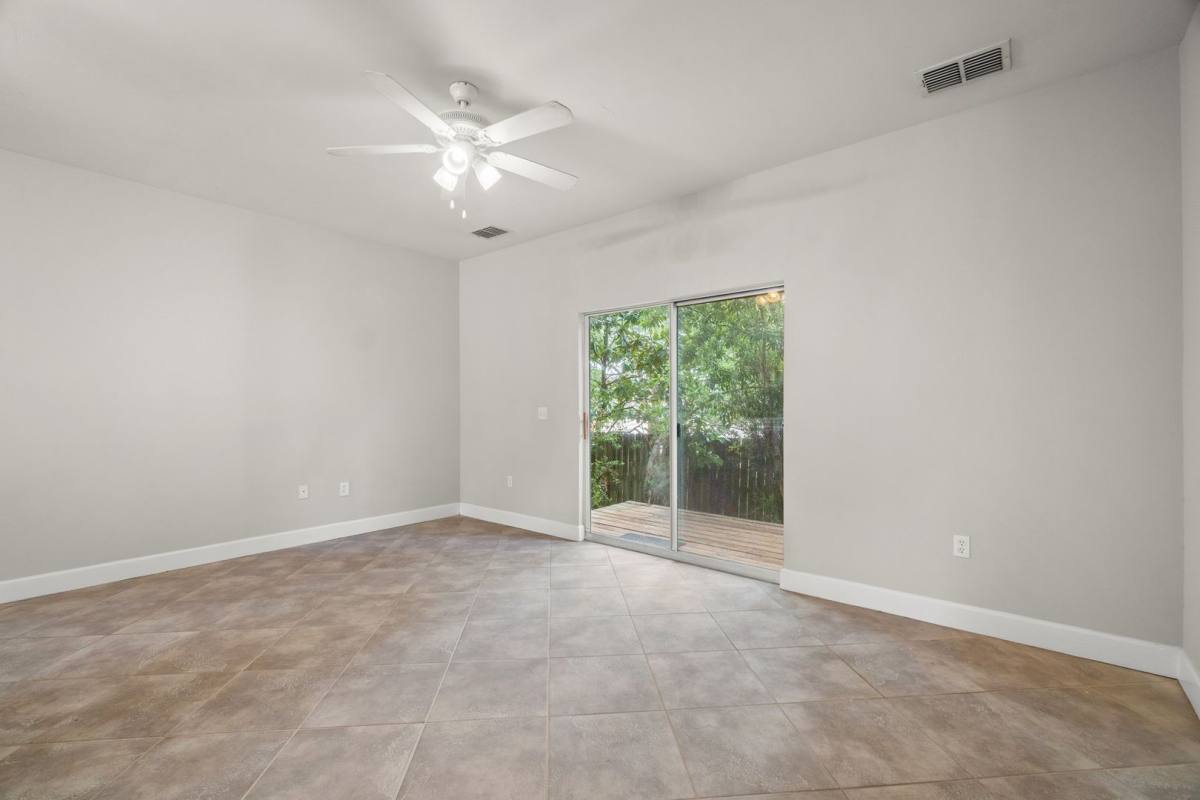Townhouse for rent at 15284 US-Highway 331 Business #10E, Freeport, FL 32439