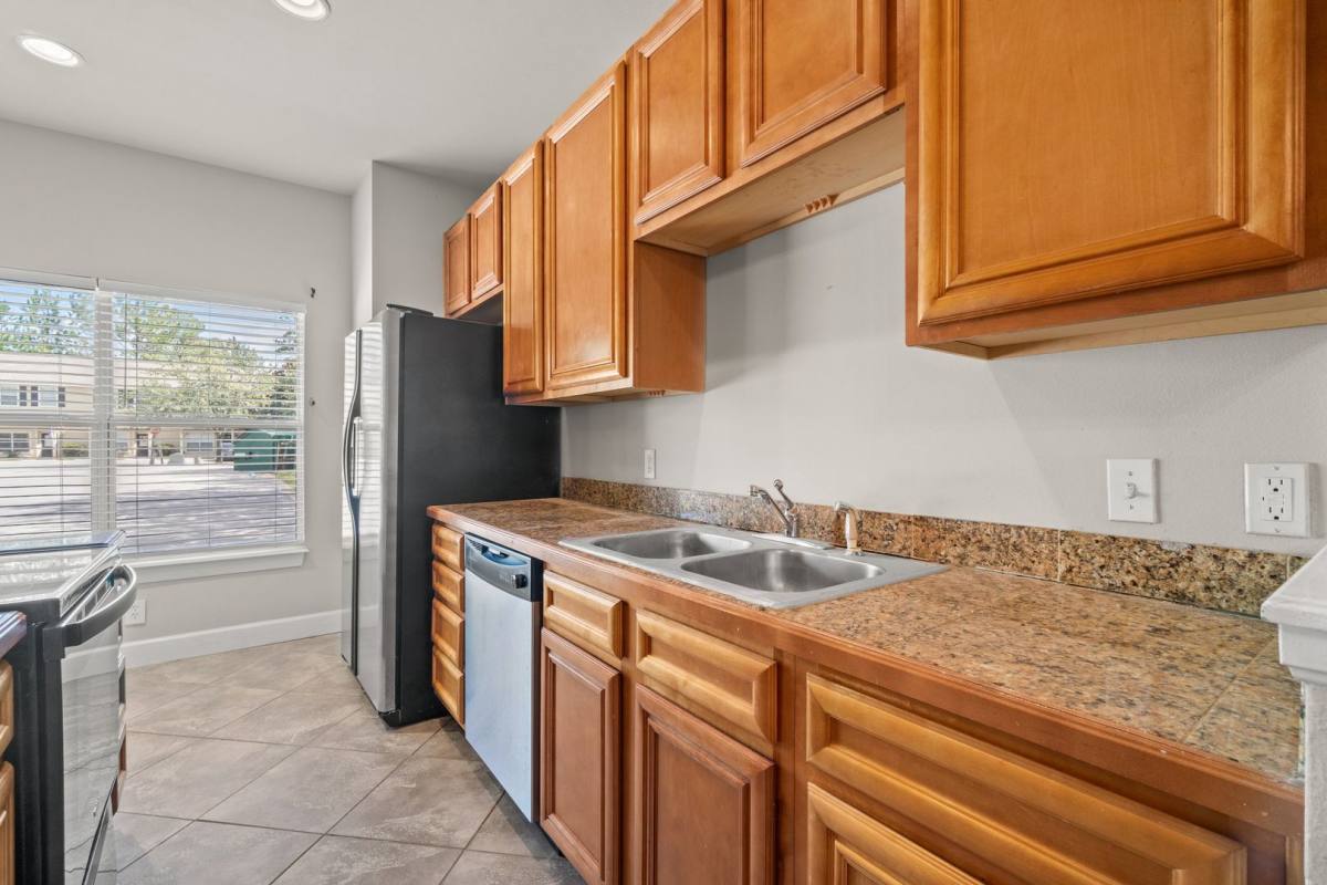 Townhouse for rent at 15284 US-Highway 331 Business #10E, Freeport, FL 32439