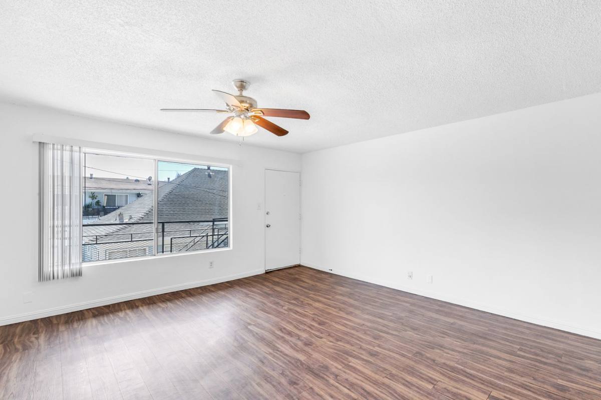 Apartment for rent at 600 Almond Ave, Long Beach, CA 90802