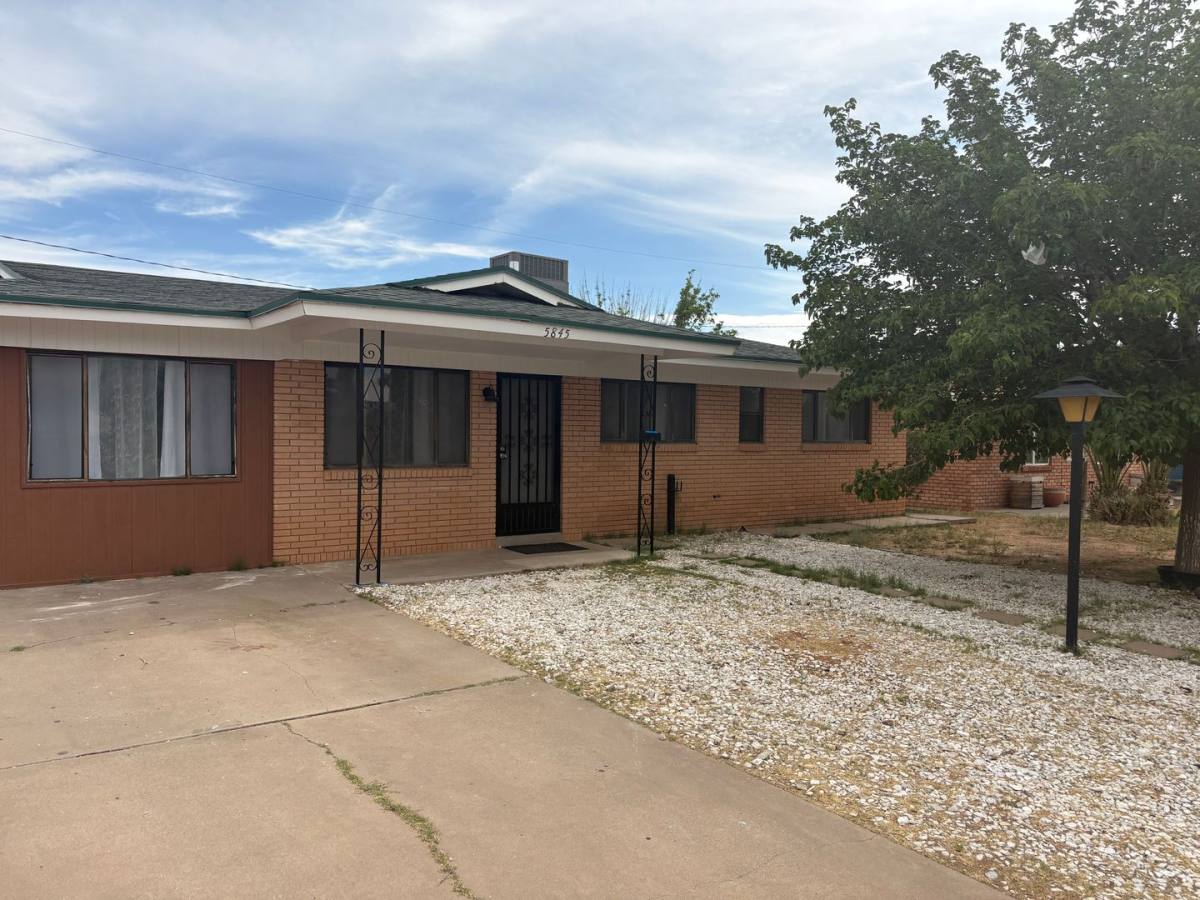 House for rent at 5845 Wrangler Dr, El Paso, TX 79924