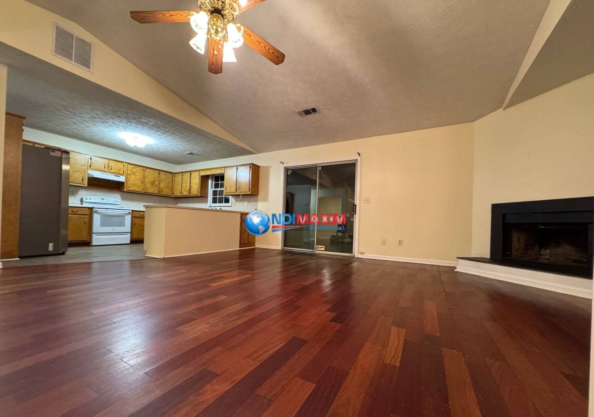 House for rent at 1563 Pine Glen Circle, Decatur, GA 30035