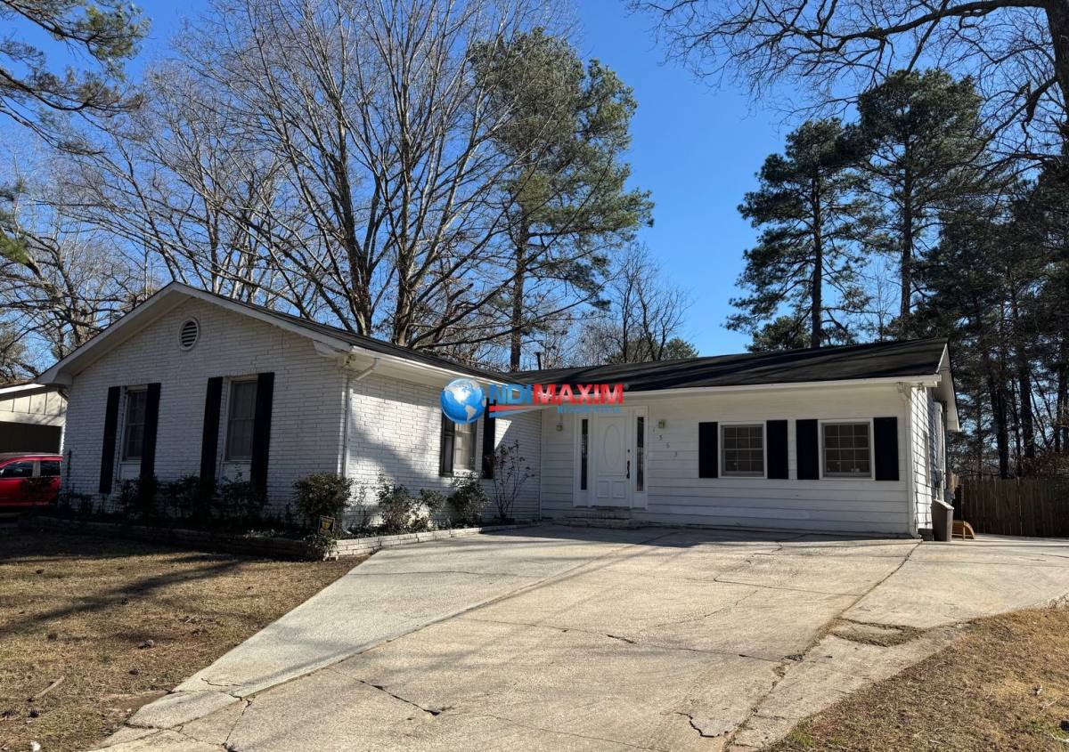 House for rent at 1563 Pine Glen Circle, Decatur, GA 30035