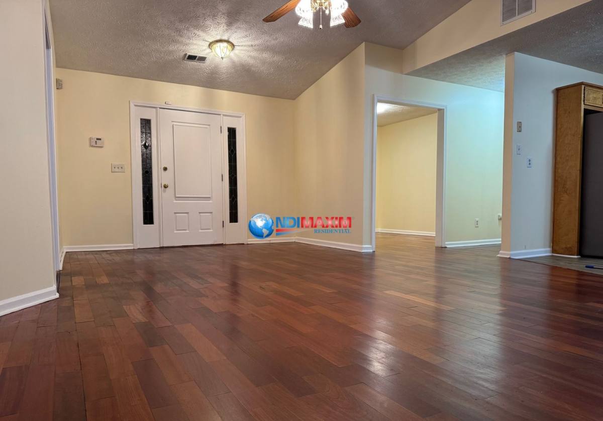 House for rent at 1563 Pine Glen Circle, Decatur, GA 30035