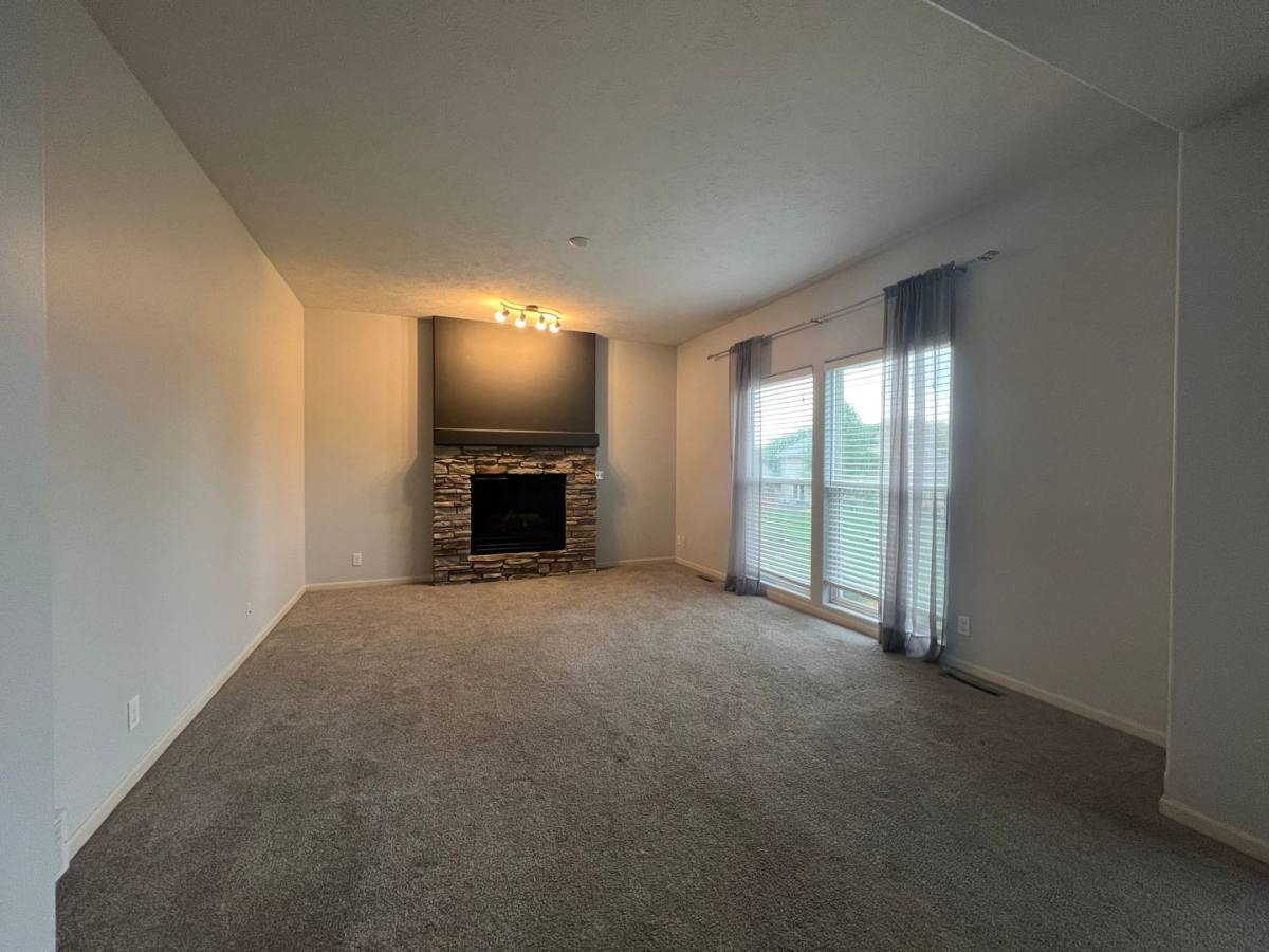 House for rent at 19705 Briggs St, Omaha, NE 68130