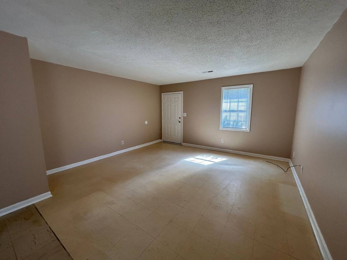 Apartment for rent at 9 Tina Dr, Brownsville, TN 38012