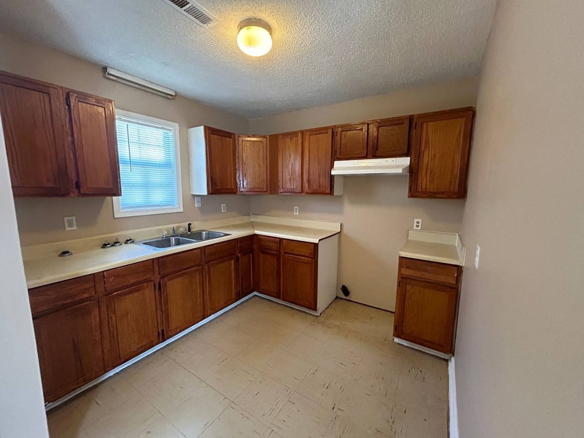 Apartment for rent at 9 Tina Dr, Brownsville, TN 38012