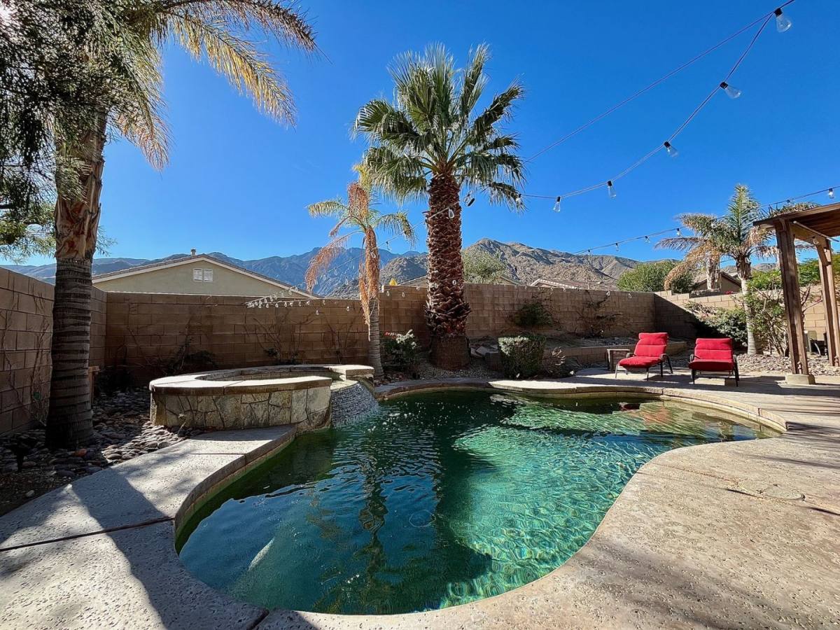 House for rent at 1267 Palmas Ridge, Palm Springs, CA 92262