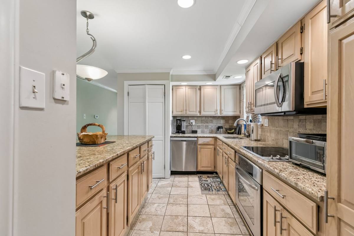 Condo for rent at 1740 Oakwood Terrace, Narberth, PA 19072