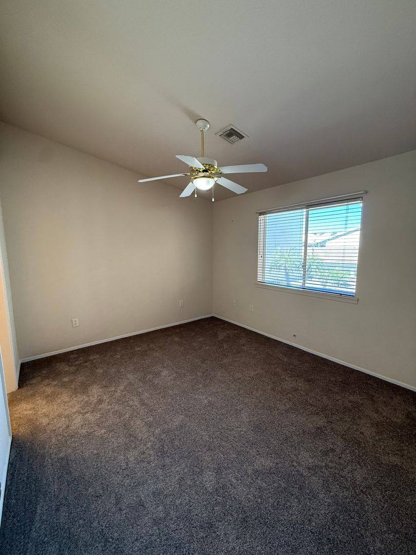 Townhouse for rent at 11367 S Kingman Ave, Yuma, AZ 85367