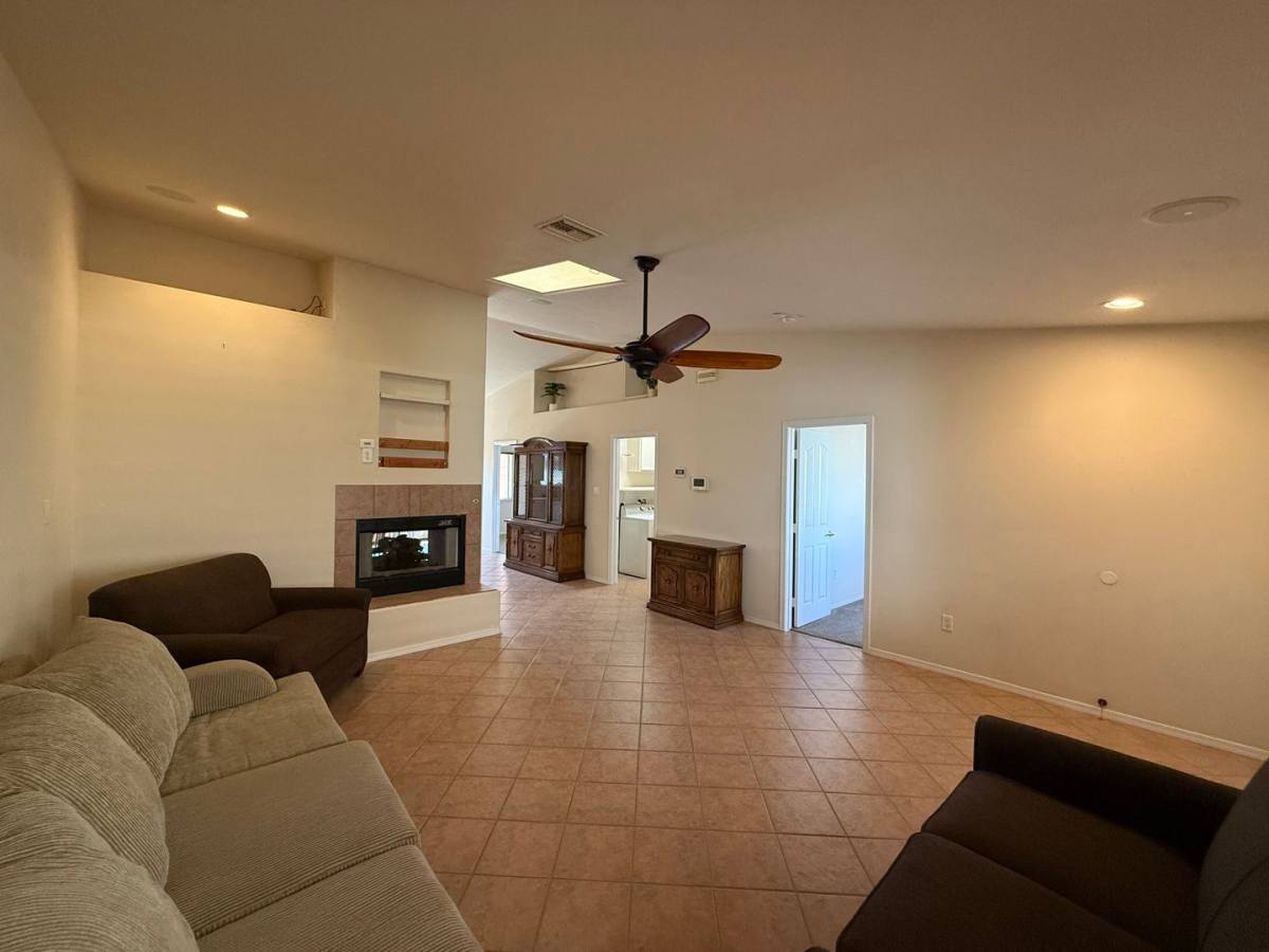 Townhouse for rent at 11367 S Kingman Ave, Yuma, AZ 85367