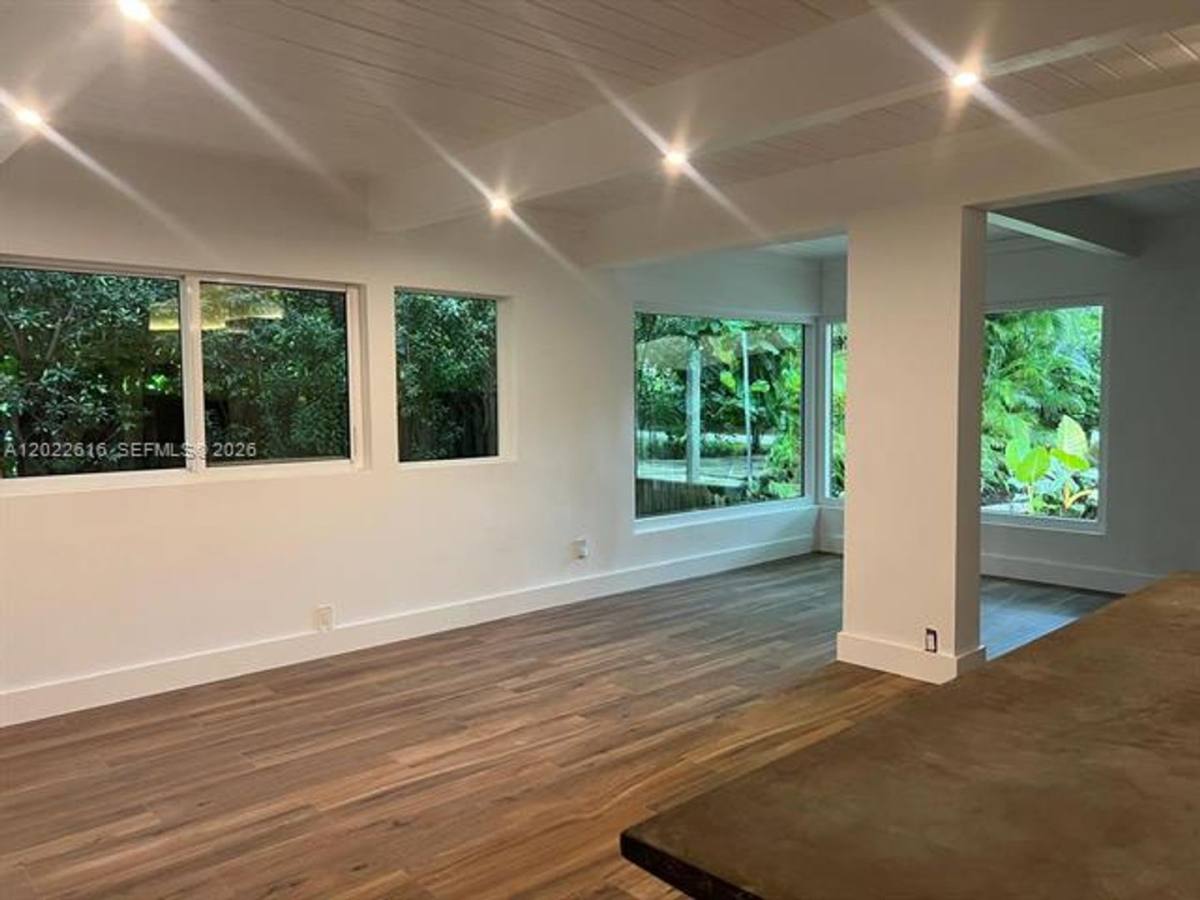 House for rent at 6851 SW 77th Terrace, Miami, FL 33143