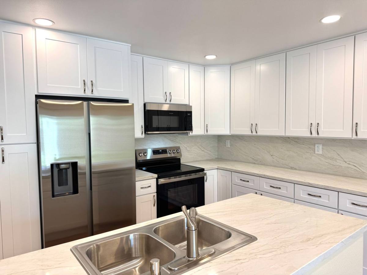 Townhouse for rent at 18229 Olympic Court, Fountain Valley, CA 92708