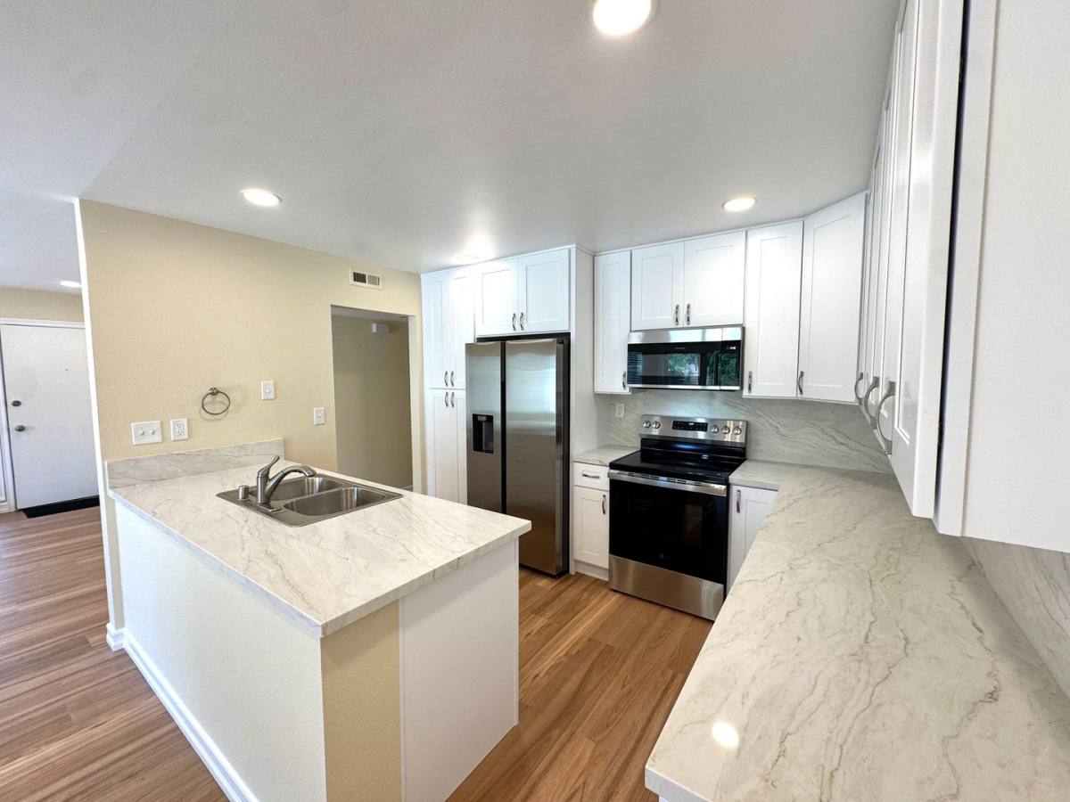 Townhouse for rent at 18229 Olympic Court, Fountain Valley, CA 92708