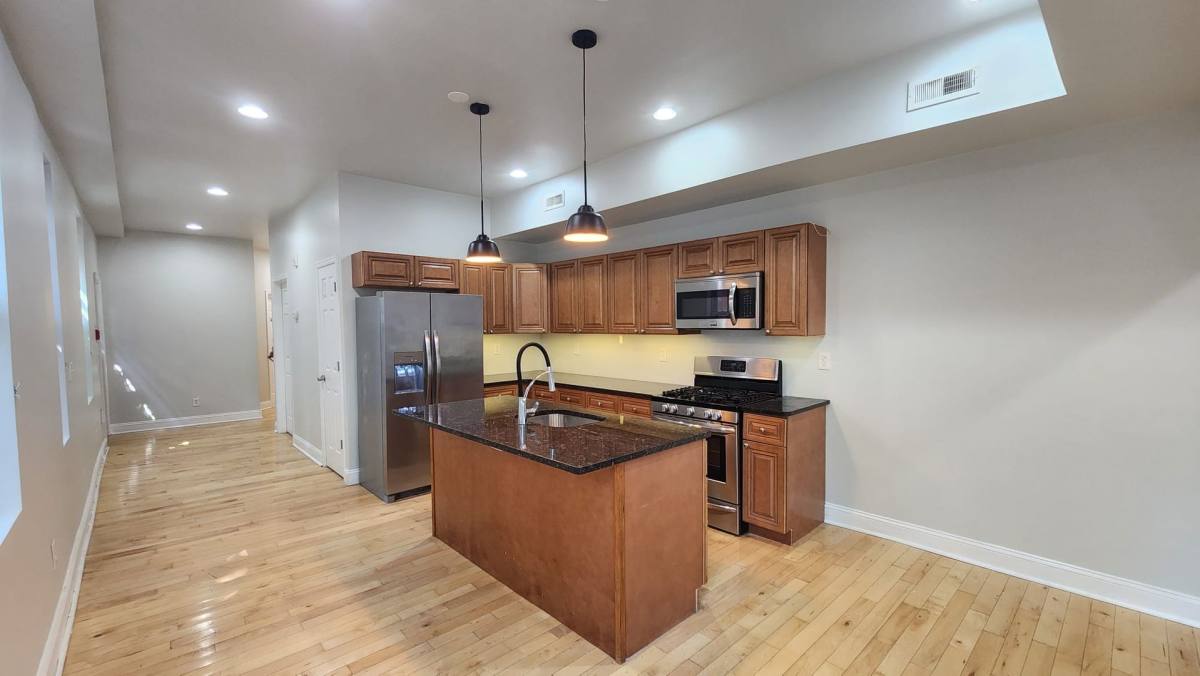 Apartment for rent at 715 N 6th St, Philadelphia, PA 19123