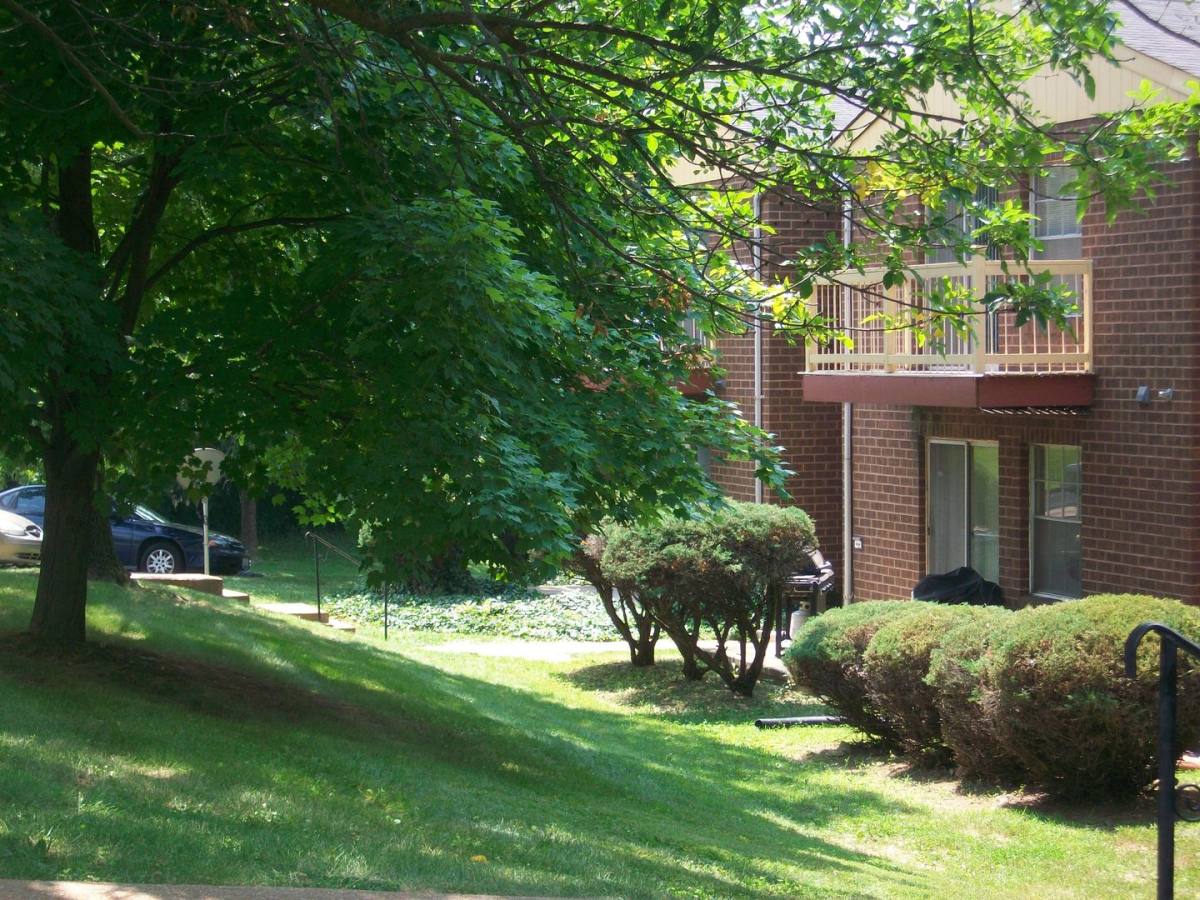Apartment for rent at 11008 E Clear Skies Dr, Saint Louis, MO 63114