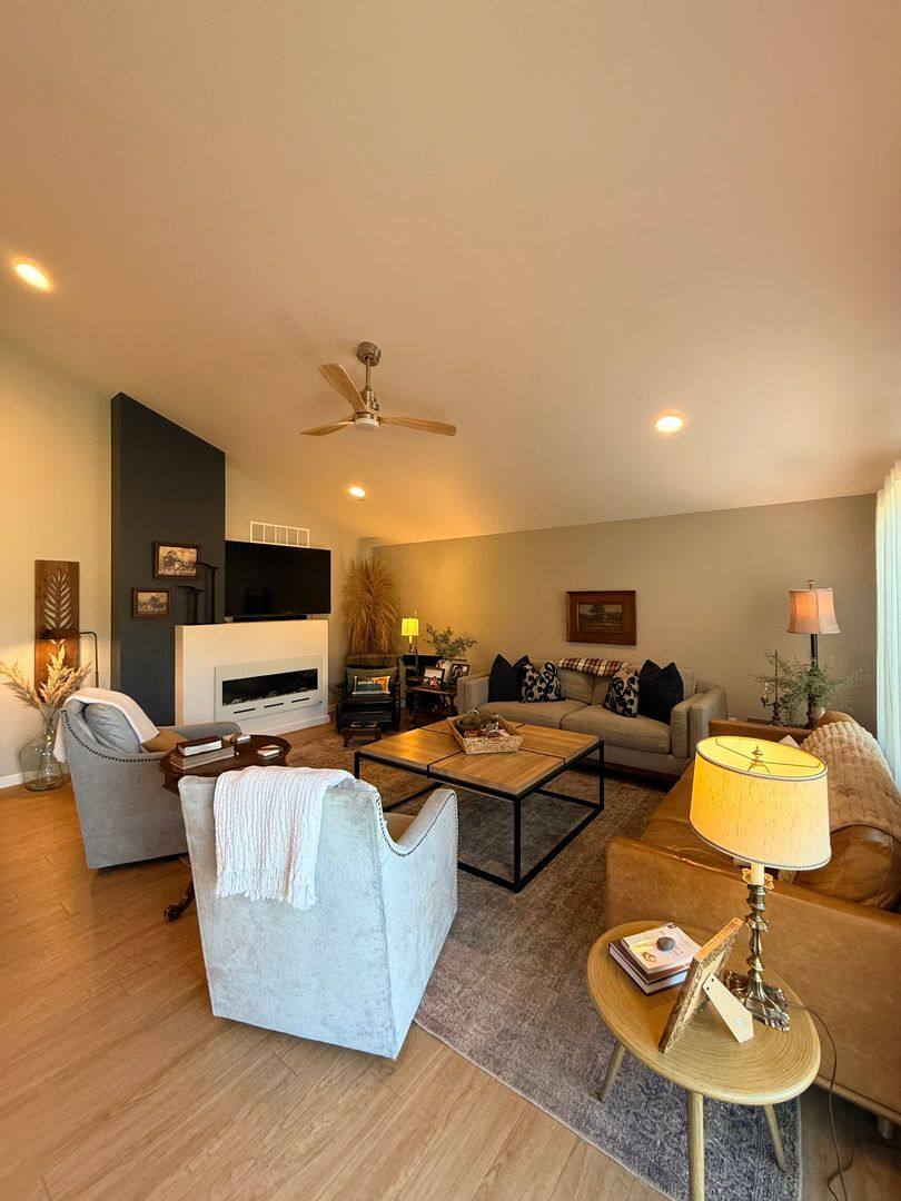 House for rent at 227 Paradigm Dr, Jefferson City, MO 65109