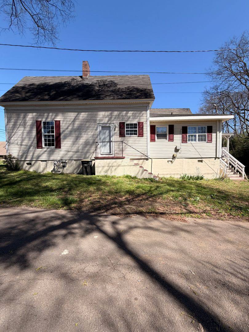 Apartment for rent at 1300 N Broad St, Rome, GA 30161