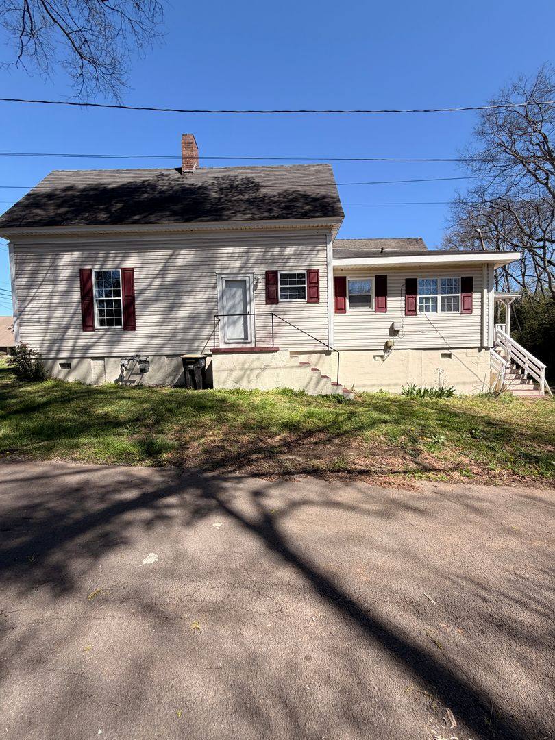 Apartment for rent at 1300 N Broad St, Rome, GA 30161
