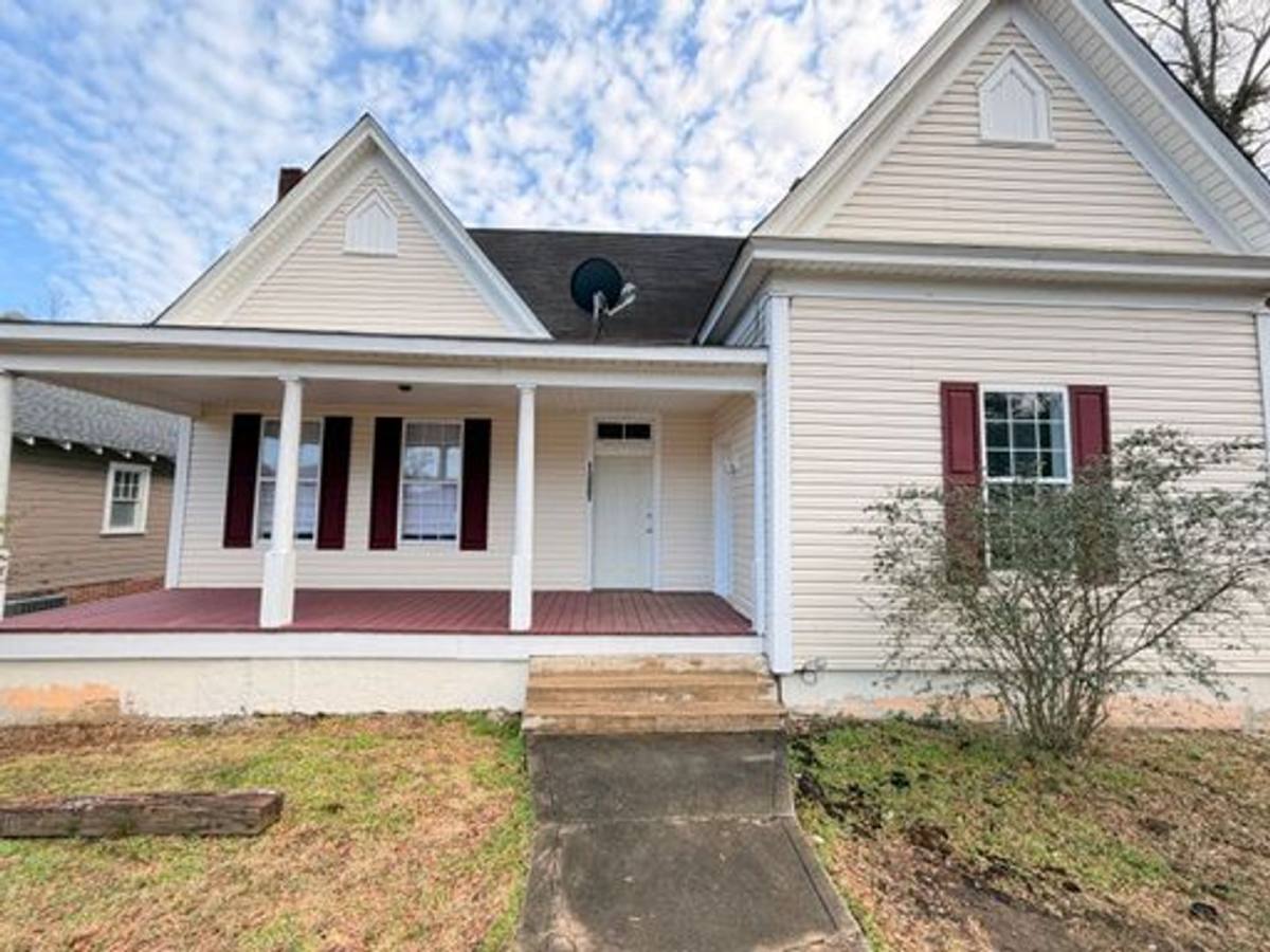 Apartment for rent at 1300 N Broad St, Rome, GA 30161