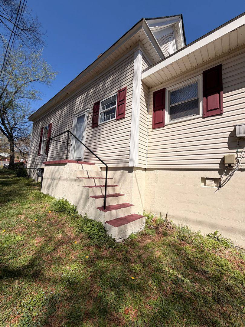 Apartment for rent at 1300 N Broad St, Rome, GA 30161