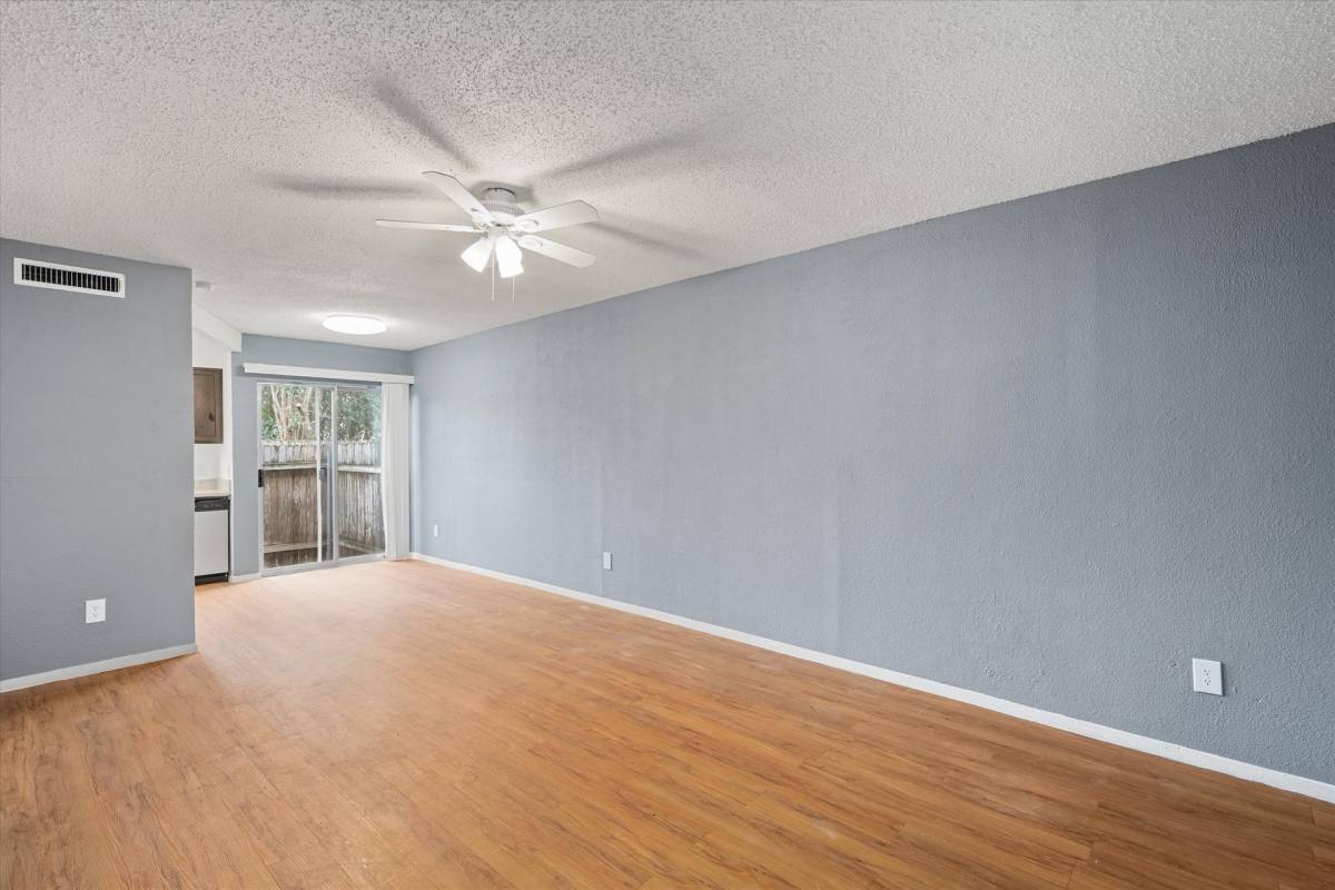 Townhouse for rent at 3415 Menchaca Rd, Austin, TX 78704
