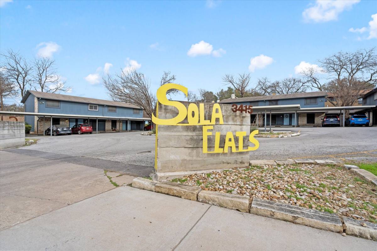 Townhouse for rent at 3415 Menchaca Rd, Austin, TX 78704