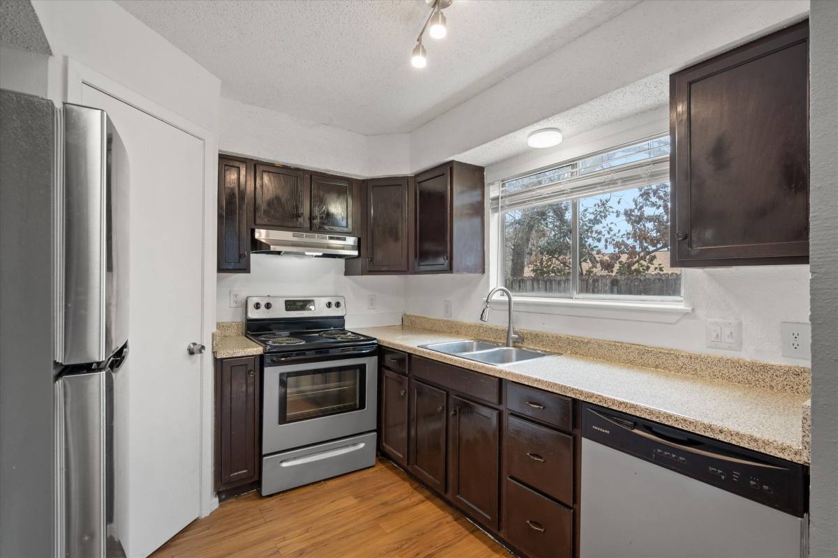 Townhouse for rent at 3415 Menchaca Rd, Austin, TX 78704