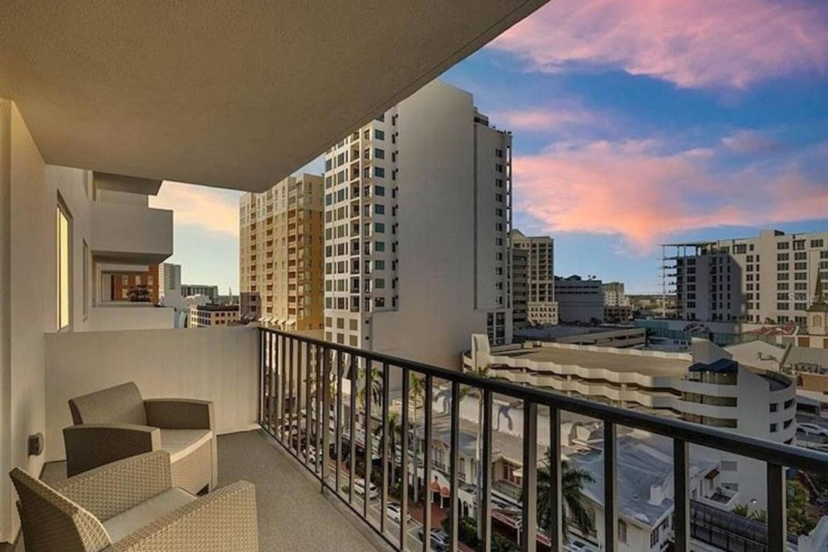 Condo for rent at 101 S Gulfstream Ave, Sarasota, FL 34236