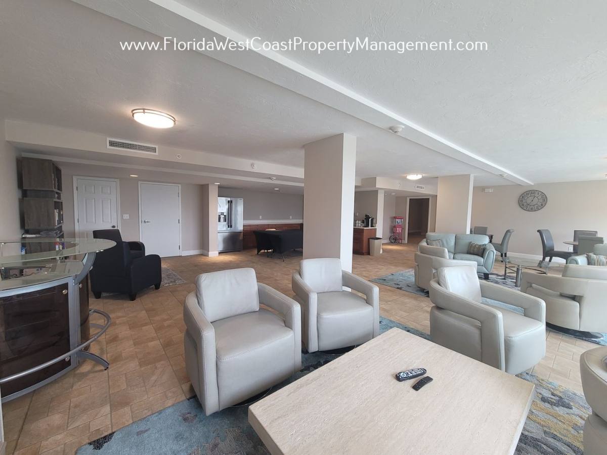 Condo for rent at 101 S Gulfstream Ave, Sarasota, FL 34236