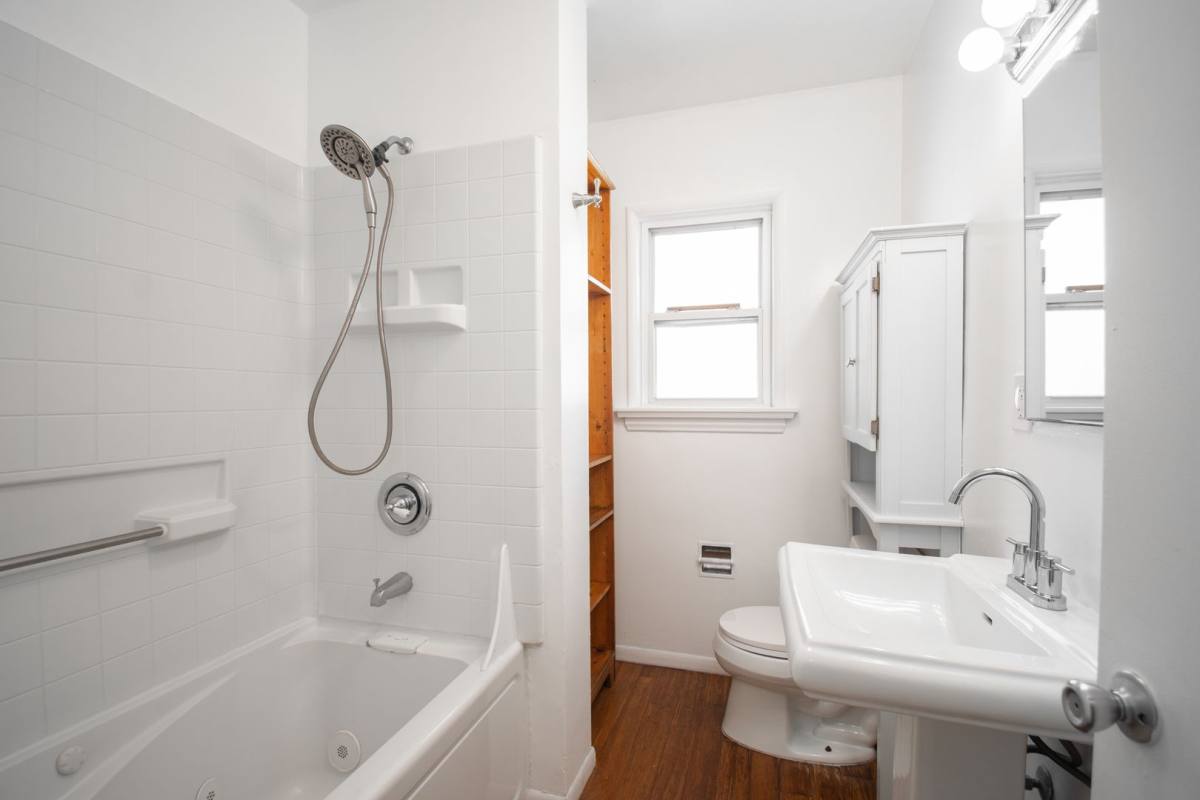 Apartment for rent at 1781 Washington Way, Venice, CA 90291