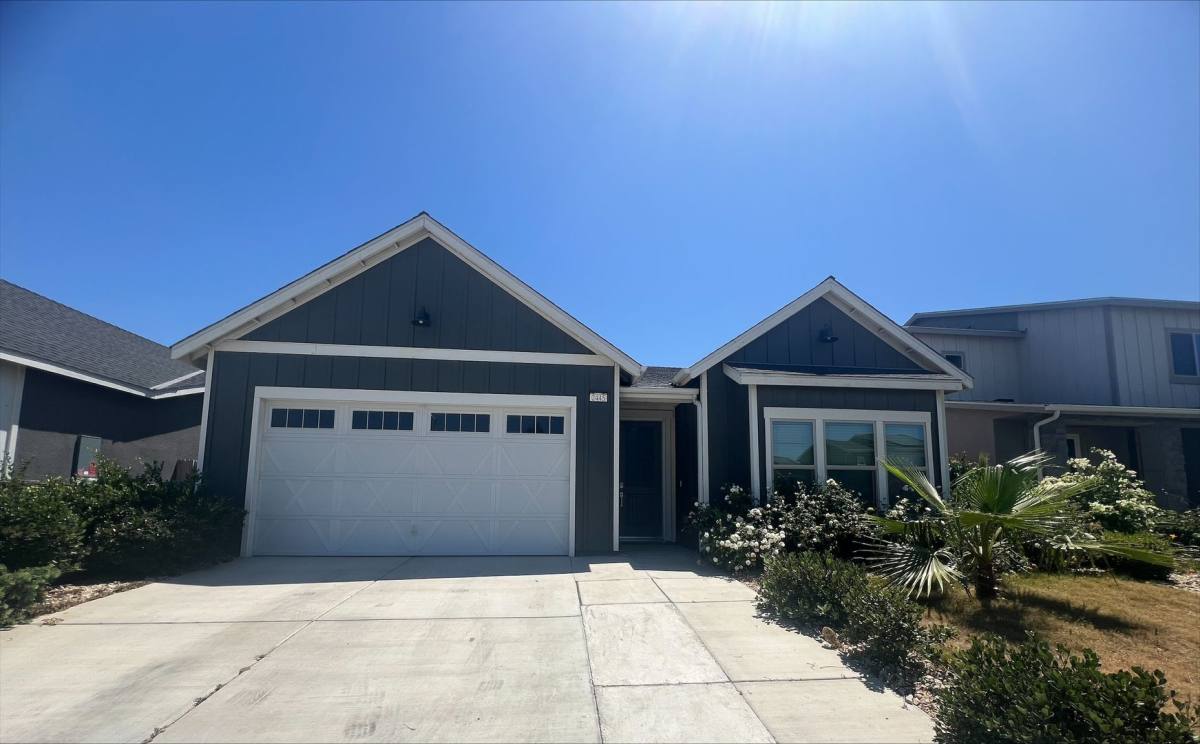 House for rent at 2445 W Mallard Lane, Hanford, CA 93230