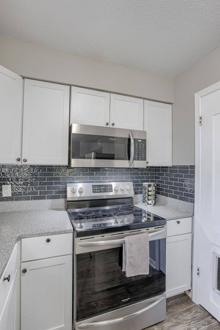 Apartment for rent at 135 E Sheridan St, Papillion, NE 68046