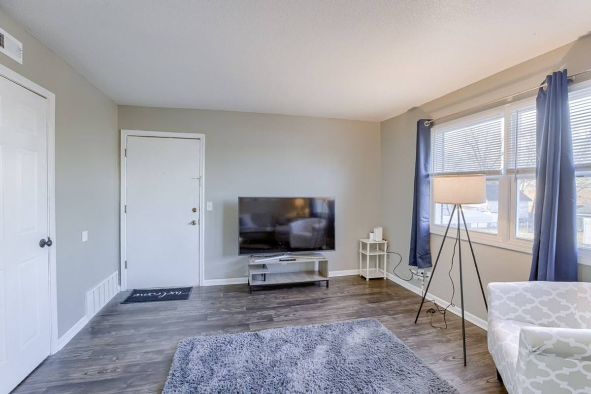 Apartment for rent at 135 E Sheridan St, Papillion, NE 68046