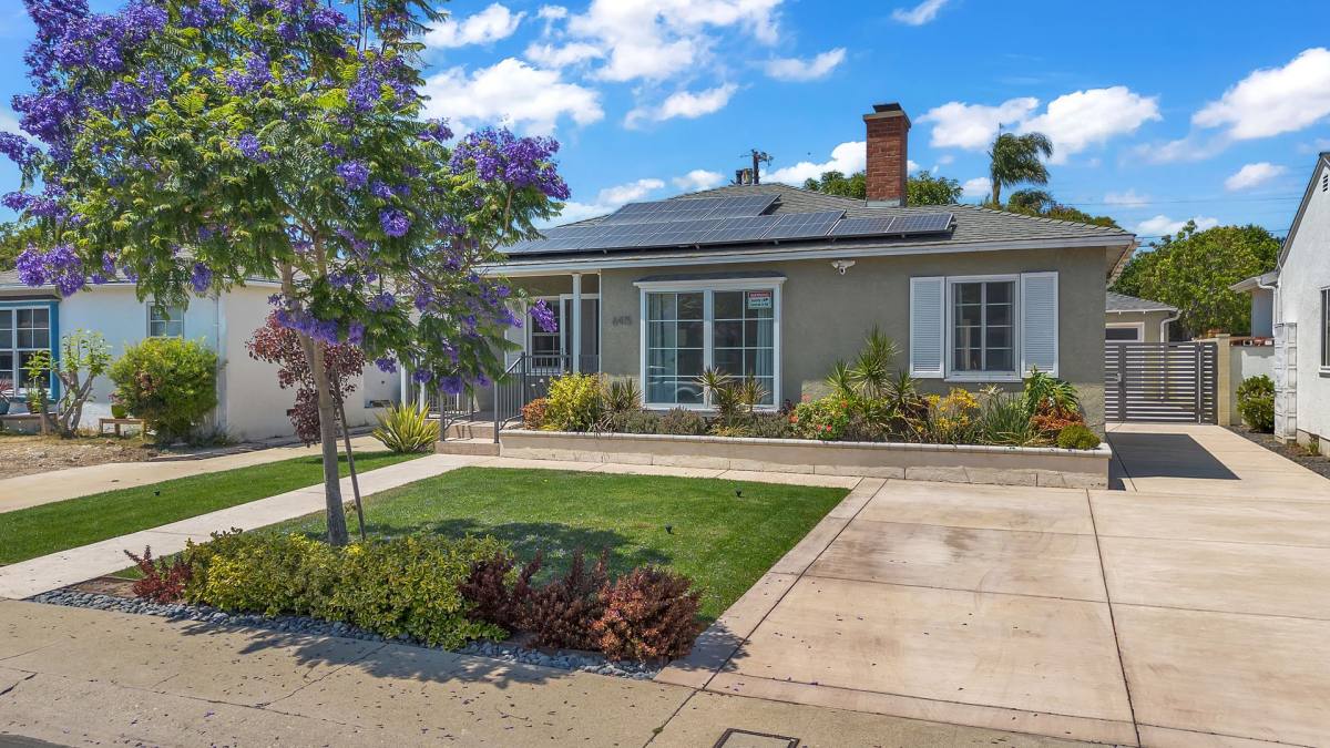 House for rent at 6415 W 87th St, Los Angeles, CA 90045