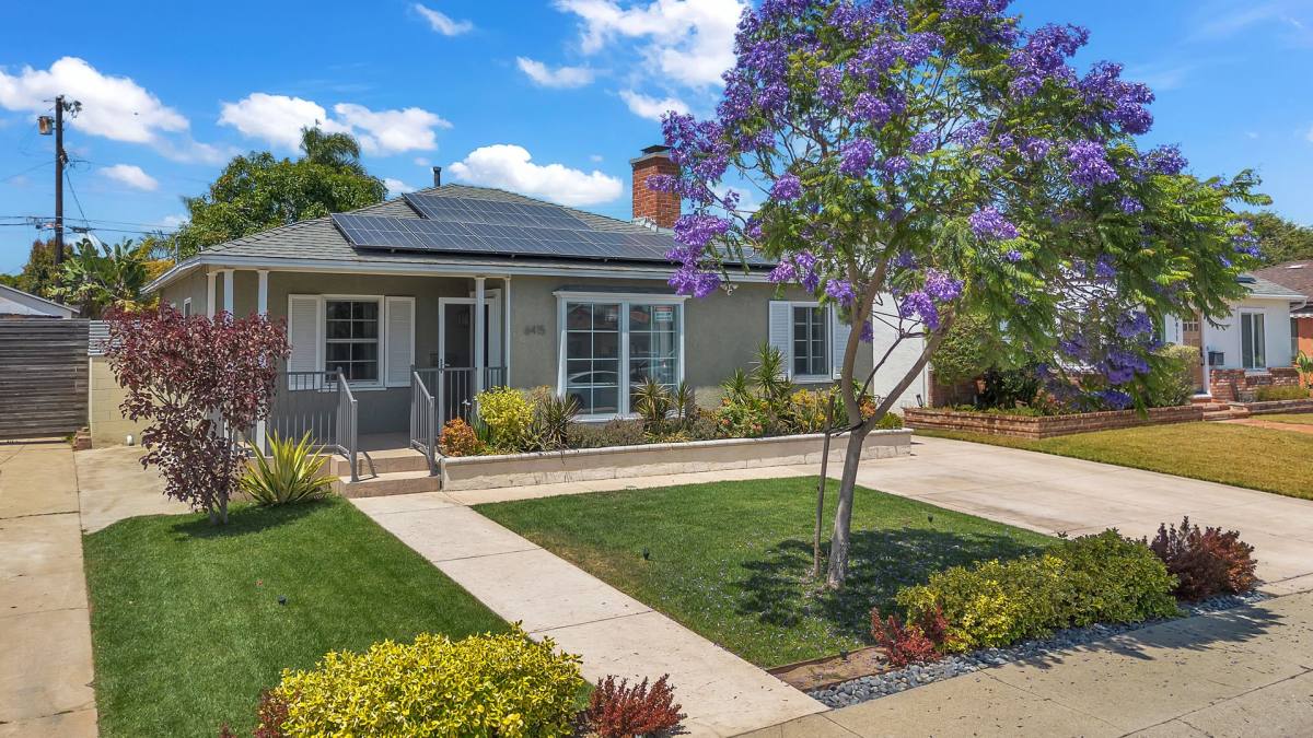 House for rent at 6415 W 87th St, Los Angeles, CA 90045