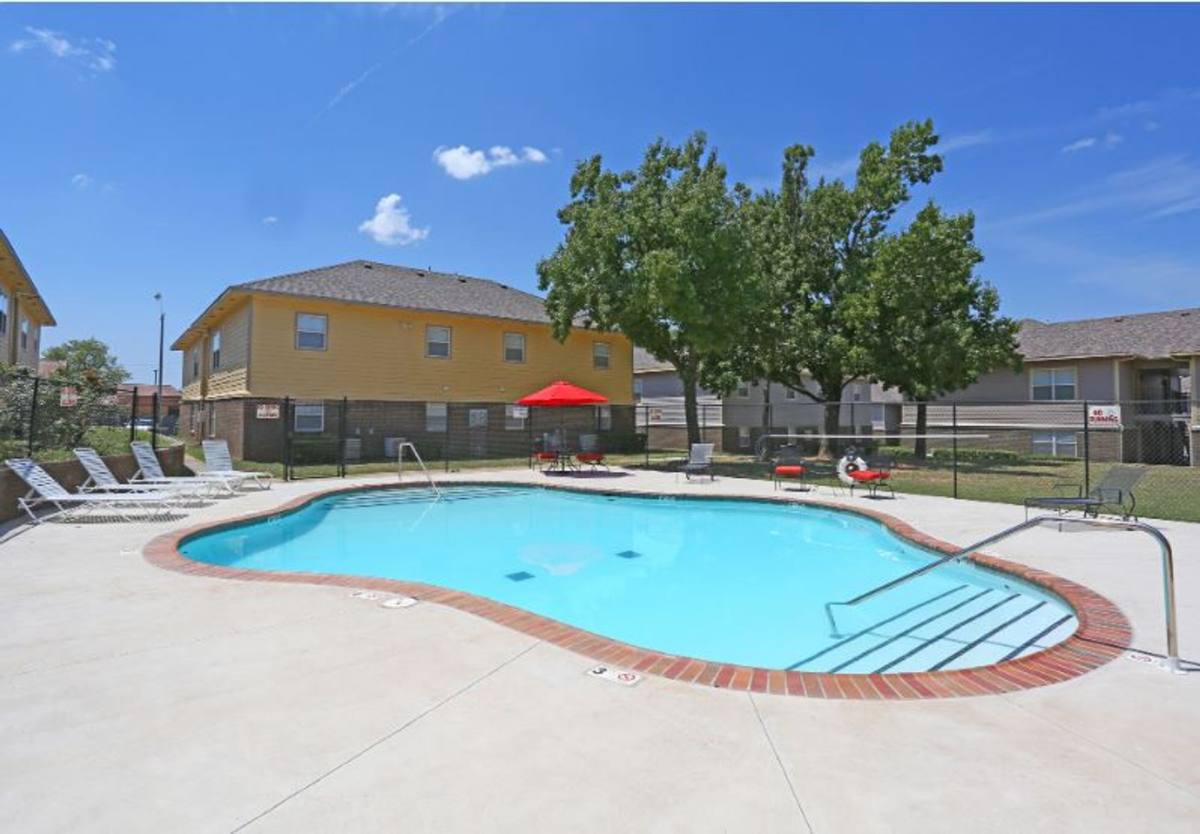 Apartment for rent at 2400 W Brooks St, Norman, OK 73069