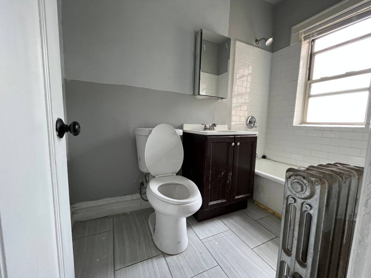 Apartment for rent at 7202-08 S Michigan Ave, Chicago, IL 60619